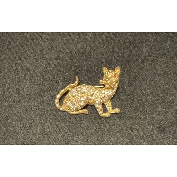 Vintage Dick Co HTF Gold Tone & Rhinestone Big Cat Brooch Pin Red Eyes - Picture 2 of 7